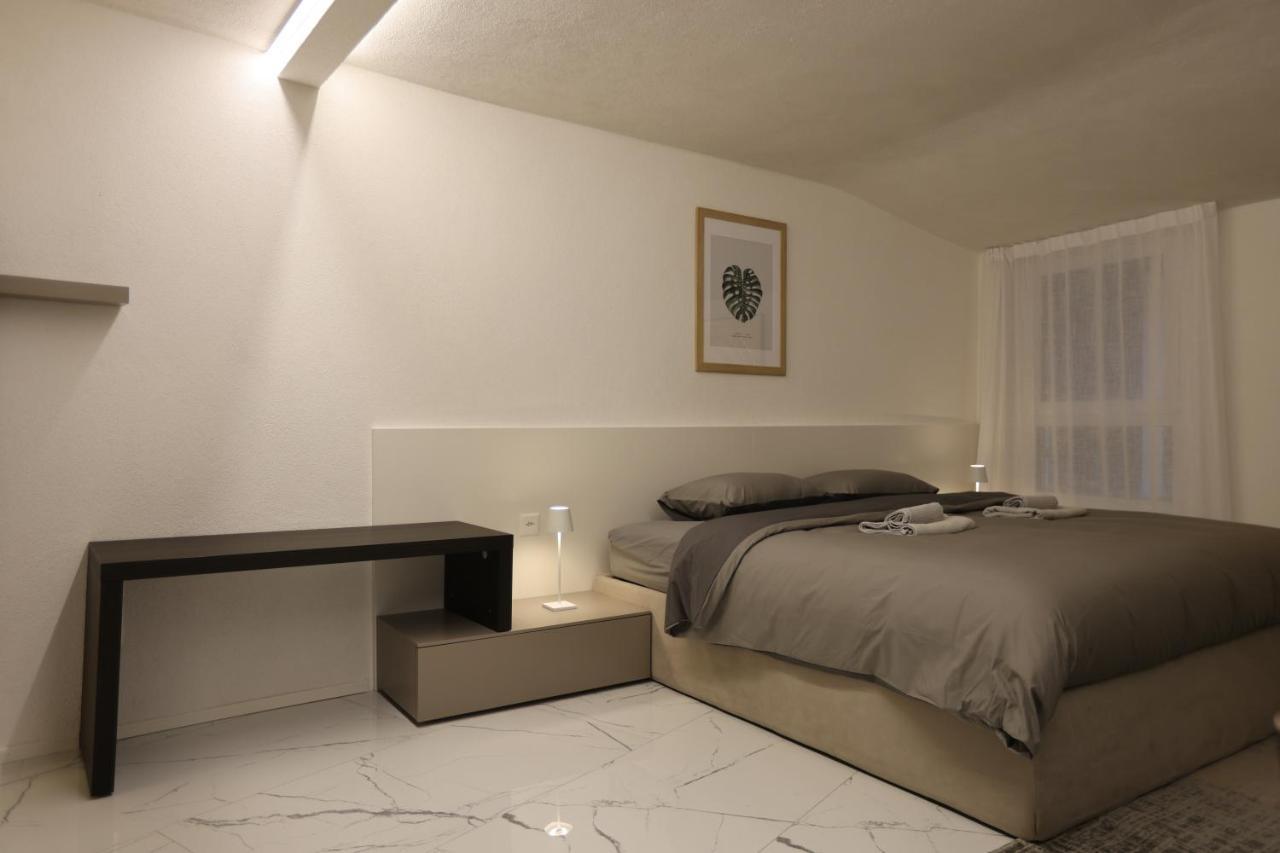 Taleda - Modern & Self Checkin In The Old Town Apartment *